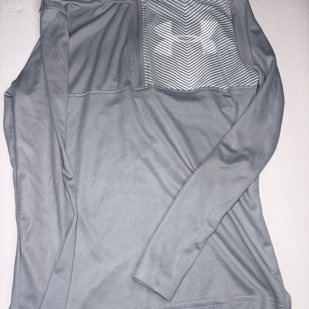 Under Armour Light Gray HeatGear Shirt YSM